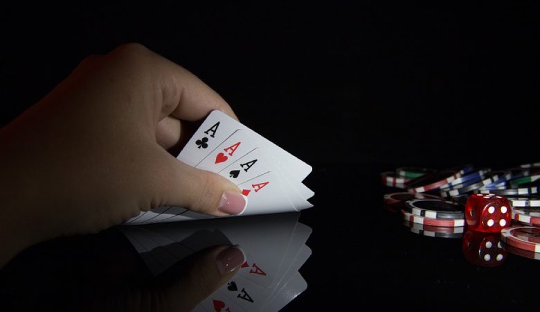 Онлайн игры азартные покер он как играть в карты в мокрую курицу