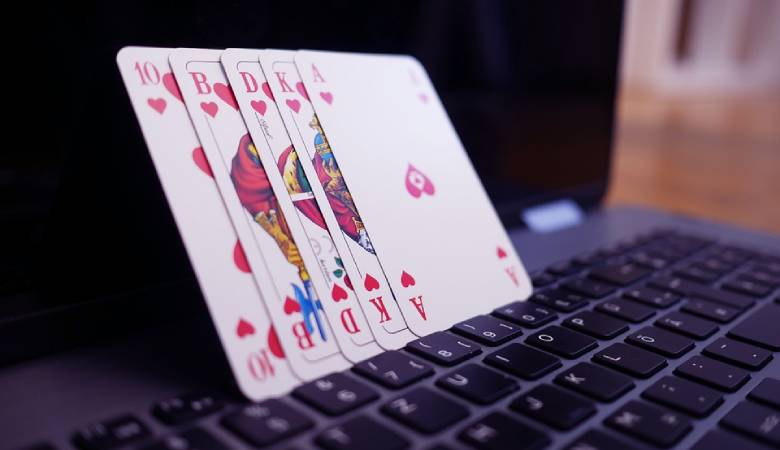 Статистика игры в онлайн покер: почему в нее играют