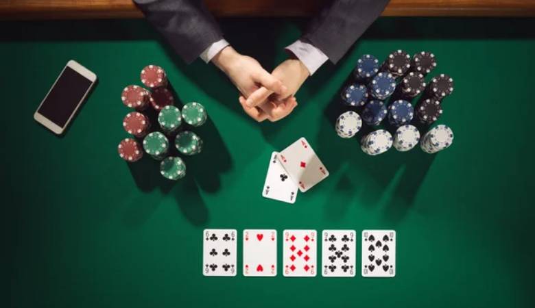 Чему может научить покер
