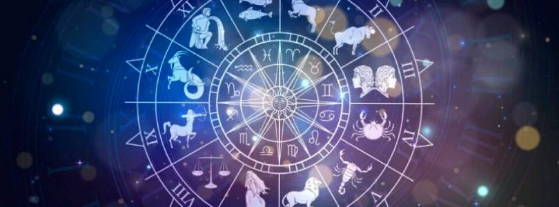 Азартный гороскоп на май 2022