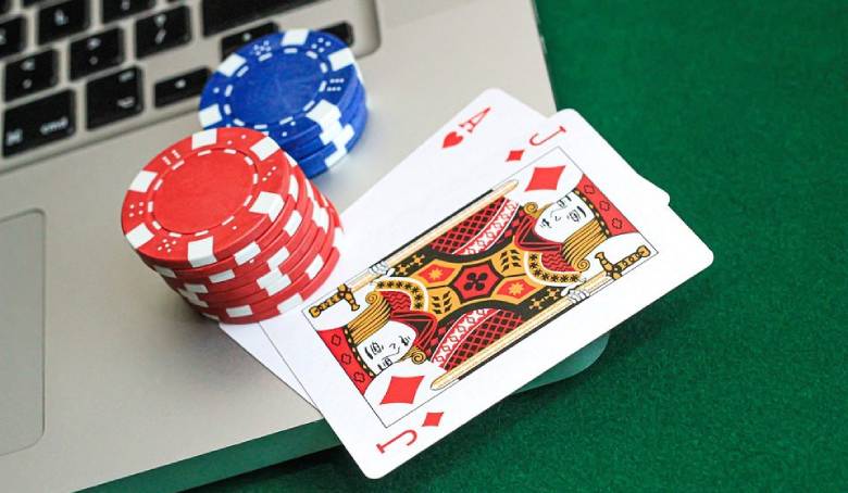 Как правильно пользоваться покерным калькулятором